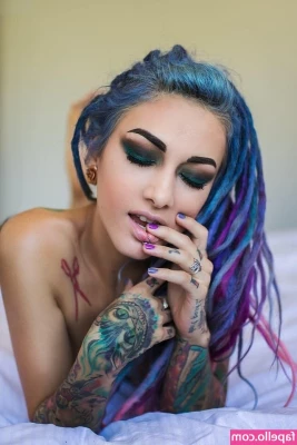 Lena Scissorhands [ lena-scissorhands-1 ] - they like what they see