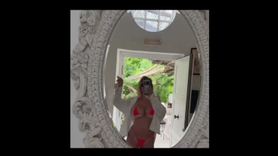 Caroline Vreeland [ caroline-vreeland ] - spank my ass till it s red