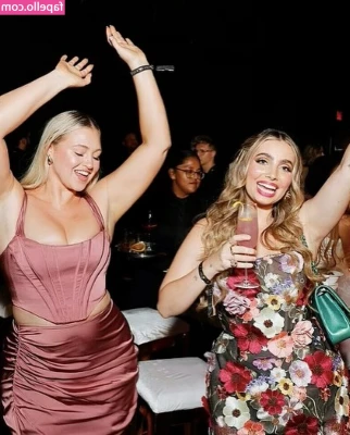 Iskra Lawrence [ iskra-lawrence ] - ❤️Nothing to hide 1/3❤️