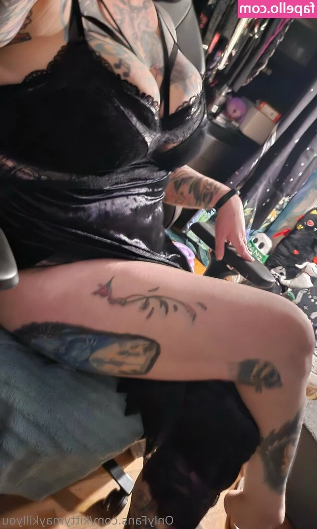 kittymaykillyou - Will you be on Santa's naughty or nice list this year?