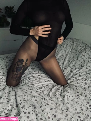 Naturefeetart - VIDEO: My favorite boy toy getting fucked by me >:)