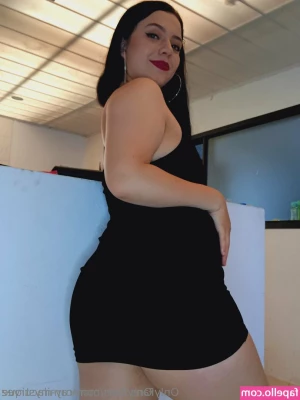 camilacurvez - Tomorrow my darlings I offer you my first fuck since I gave birth !
