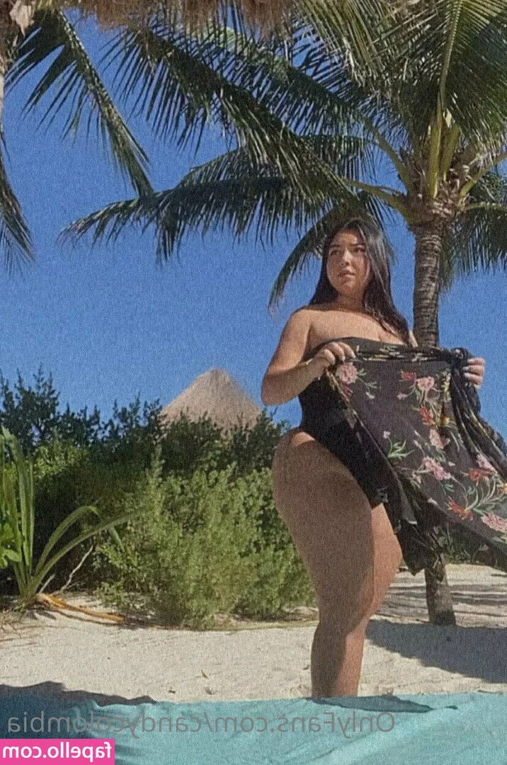 camilacurvez - Who’s gonna be an angel and tip me for bein a goddess 😇