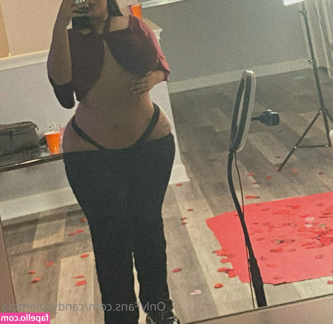 camilacurvez - Think you could fit in this pretty little pussy?