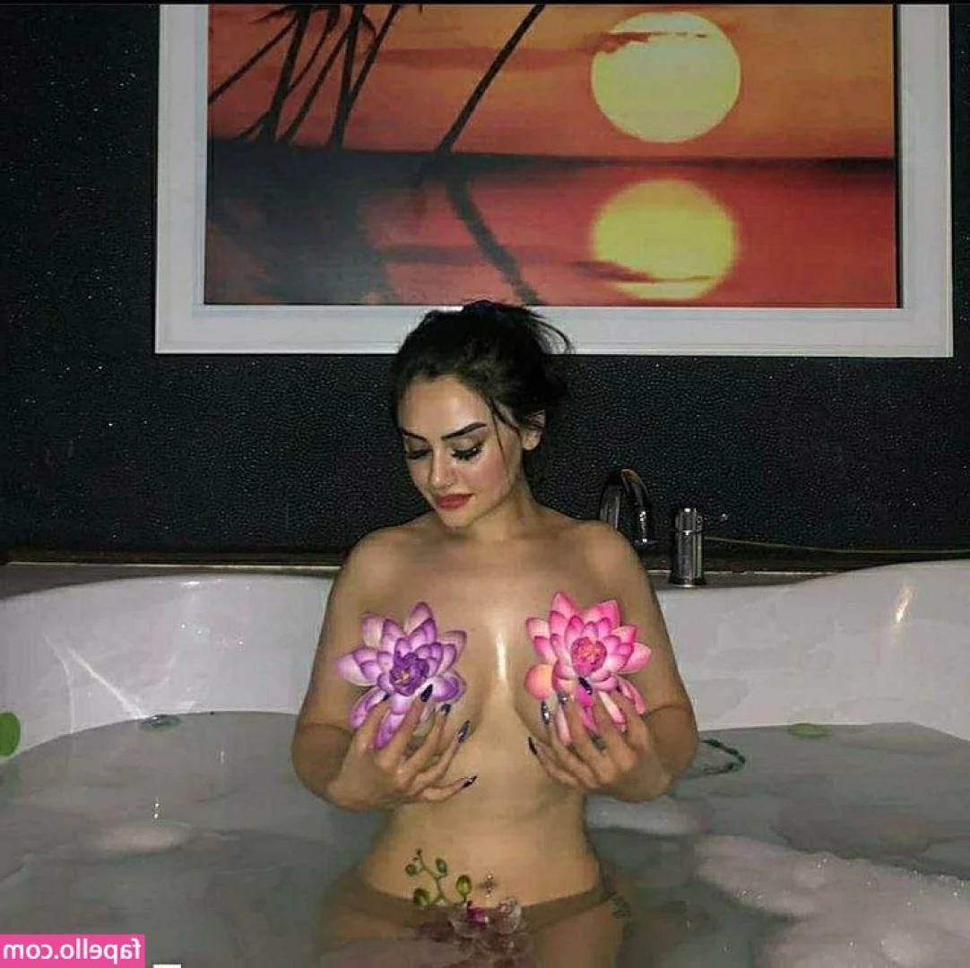 Naz Mila [ naz-mila-1 ] - Happy Friday