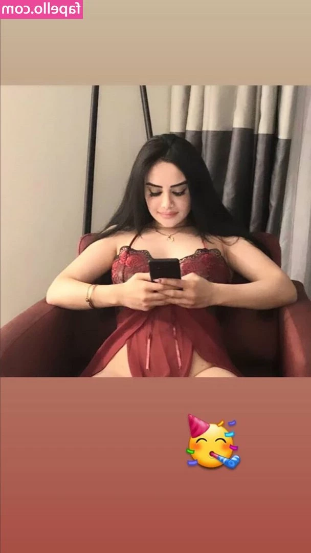 Naz Mila [ naz-mila-1 ] - Busting out for you 🖤