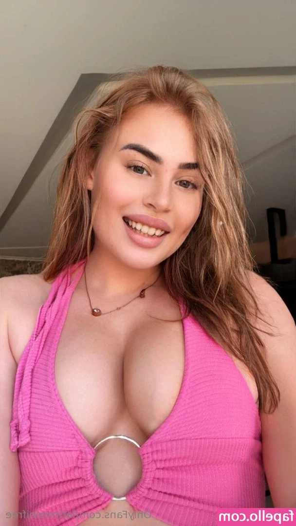 moniquelatin - After shower picture