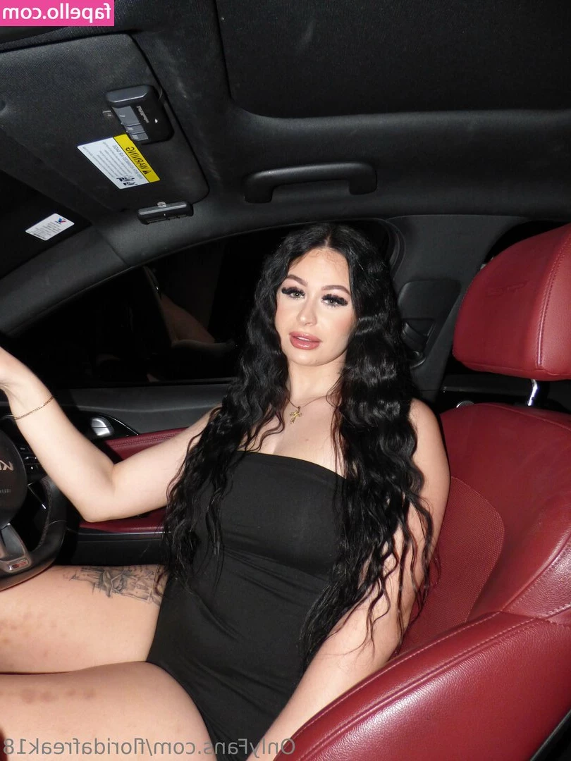 messymaeg - Mommy Dommy sucking & fucking her dildo ❤️