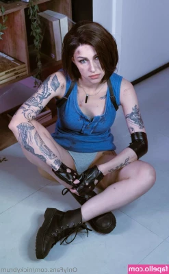 nickybrum - My body requires hot caresses 🔥👅 I slowly undress and start a part 1