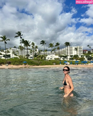 Shelley Hennig [ shelley-hennig ] - Am I fucking you, or you fucking me? 😈