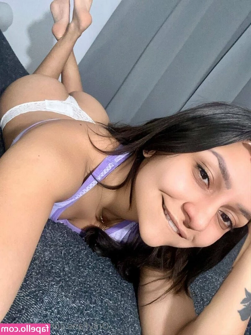 anikatay - The dildo stretches my tight ass.(Close-up)