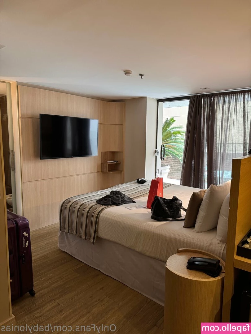 babylonias - Let me jiggle on it, daddy 😈💕