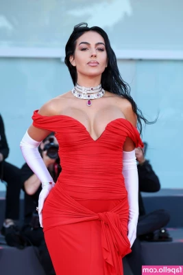 Georgina Rodriguez [ georgina-rodriguez ] - Like what you see