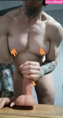lee_keyrouz69 [ lee-keyrouz69 ] - In Mykonos 💚