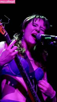 Die Spitz [ die-spitz ] - Go get em tiger