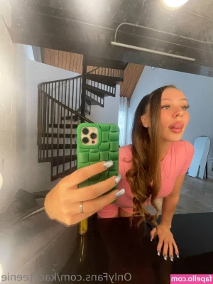 lookatlacey - Am I weird that I love sitting in the bath while it runs?