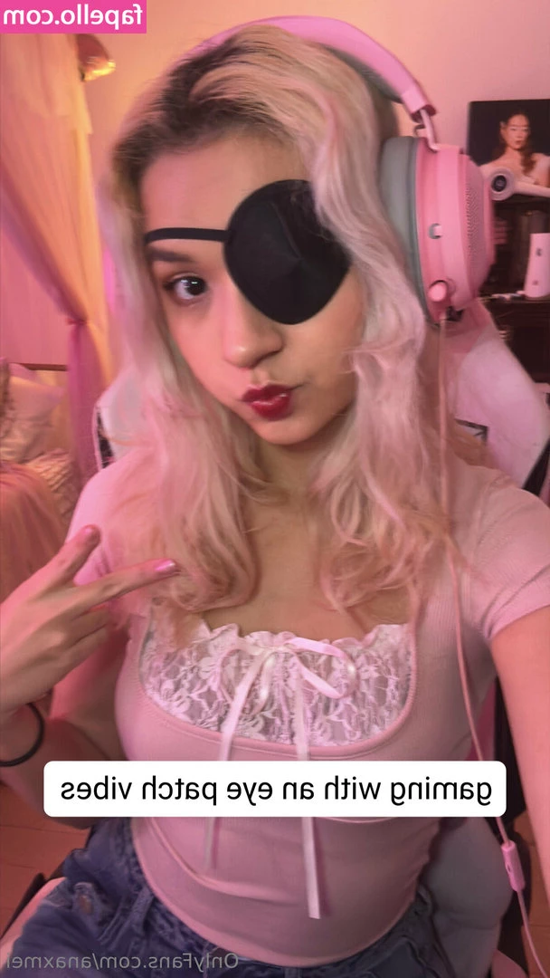 anaxmei [ anaxmei-1 ] - Do you love a sexy stockings tips are always welcome