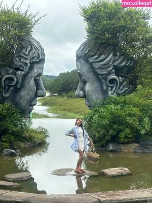 silvia_love [ silvia-love ] - Nails and toes are always kept pretty  love getting my FEET done