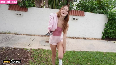 Della Cate [ della-cate ] - Most of you prefer the sarong 💙 I'm excited to make new content