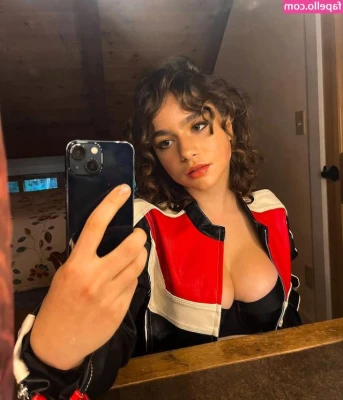 Chloe Reynolds [ chloe-reynolds ] - Wanna see em  Posted tits out on my vip    classymouthvip