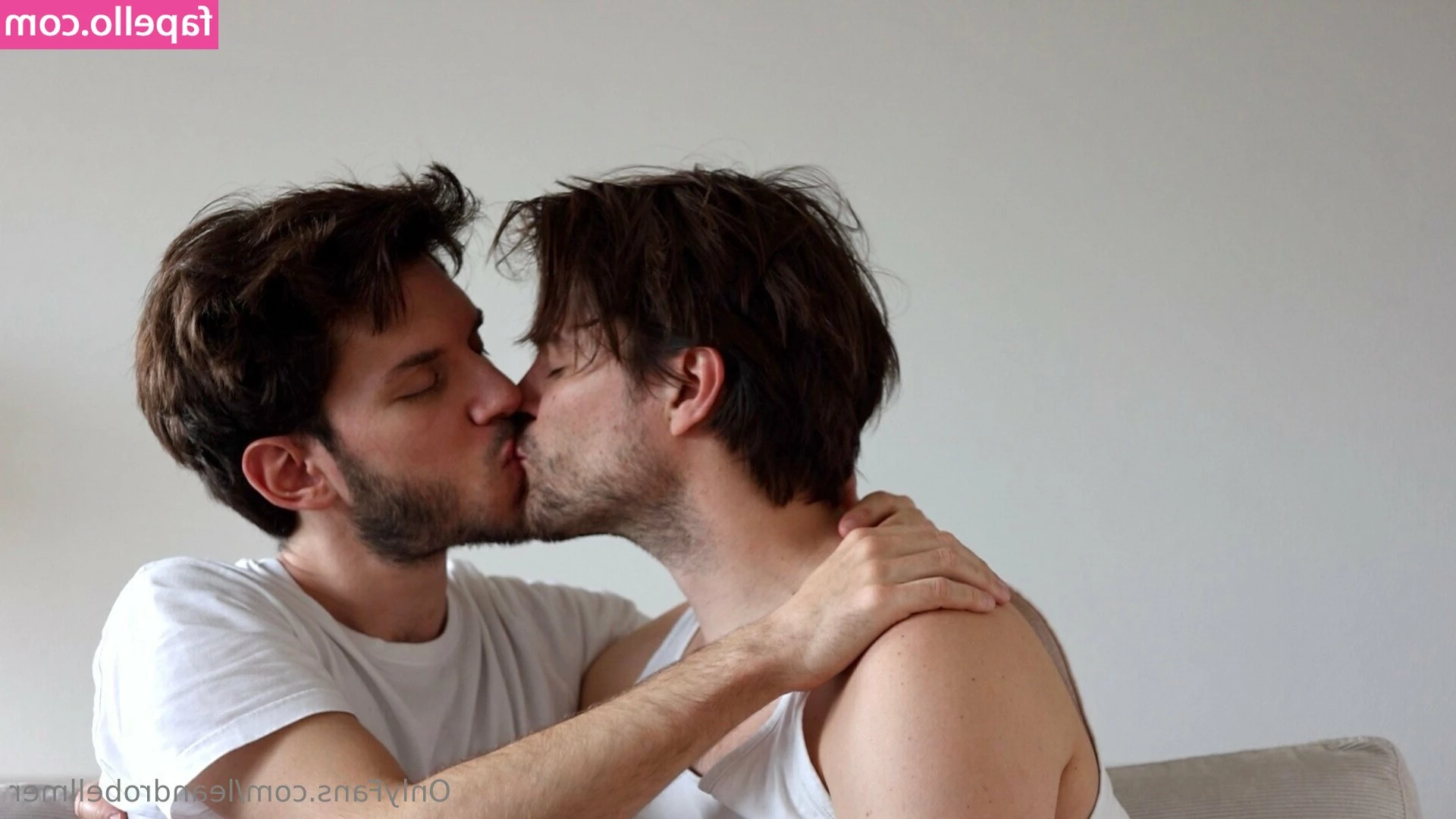 leandrobellmer - Hiding a few things