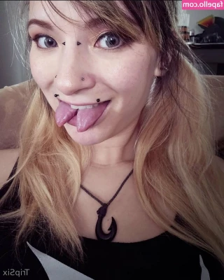 tripsixclips - Check out  VioletFugazzi for free  She s that Big Booty Cutie - Girl