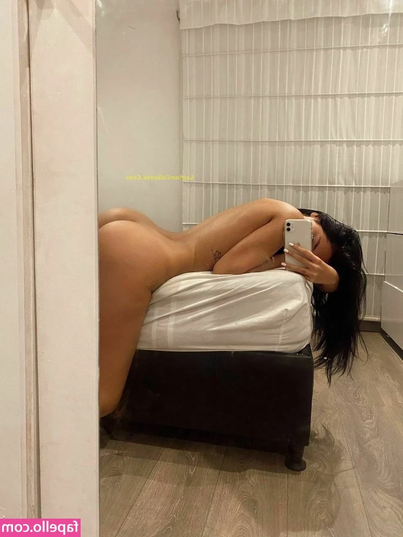 ivana_gineth [ ivana-gineth ] - Turn it up and turn me on