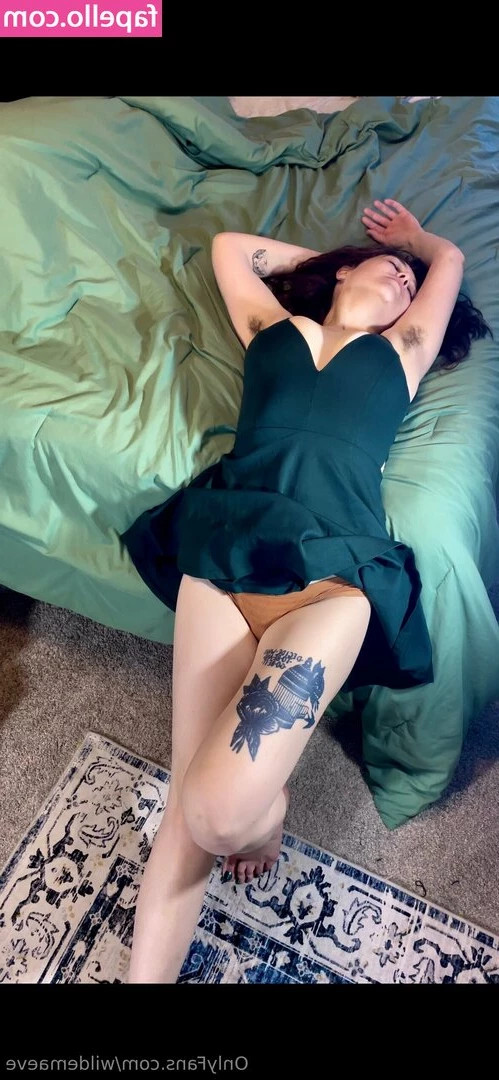 wildemaeve - Looner Glory Hole     Something is a little different about this