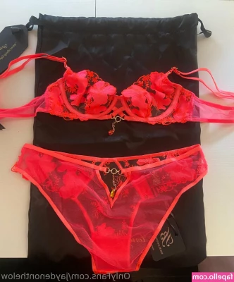 jaydenonthelow - I'm starting a podcast really soon!!!!! If you want to stay updated