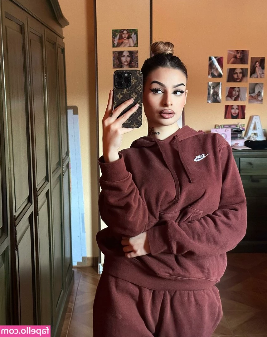 aliih.hx [ aliih-hx ] - Want to join me? 🧼💦