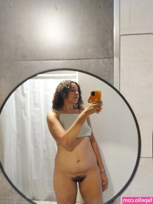 Evamaze - hey there  my skin is still healing but i ve gotta little work studio