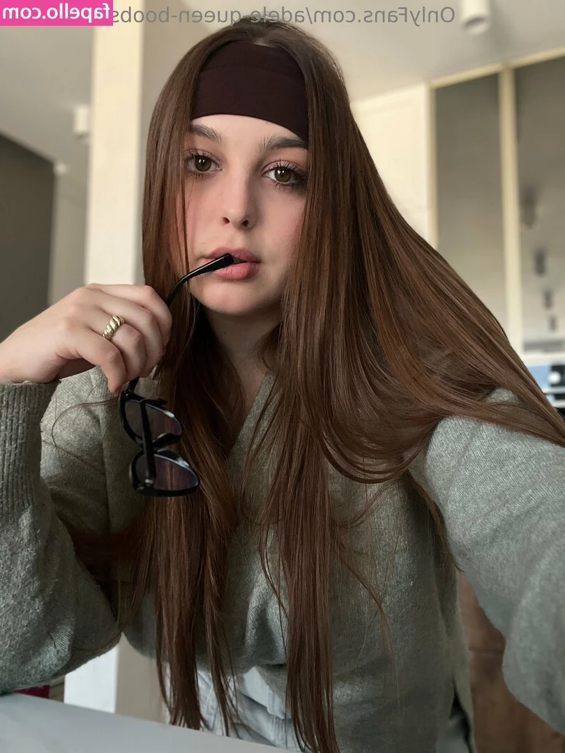 adele-queen-boobs - Stretching everything for u