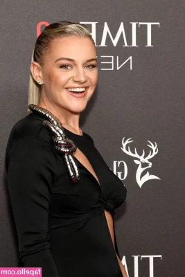 Kelsea Ballerini [ kelsea-ballerini ] - This beauty @lera_vip will play with her tight holes only for you