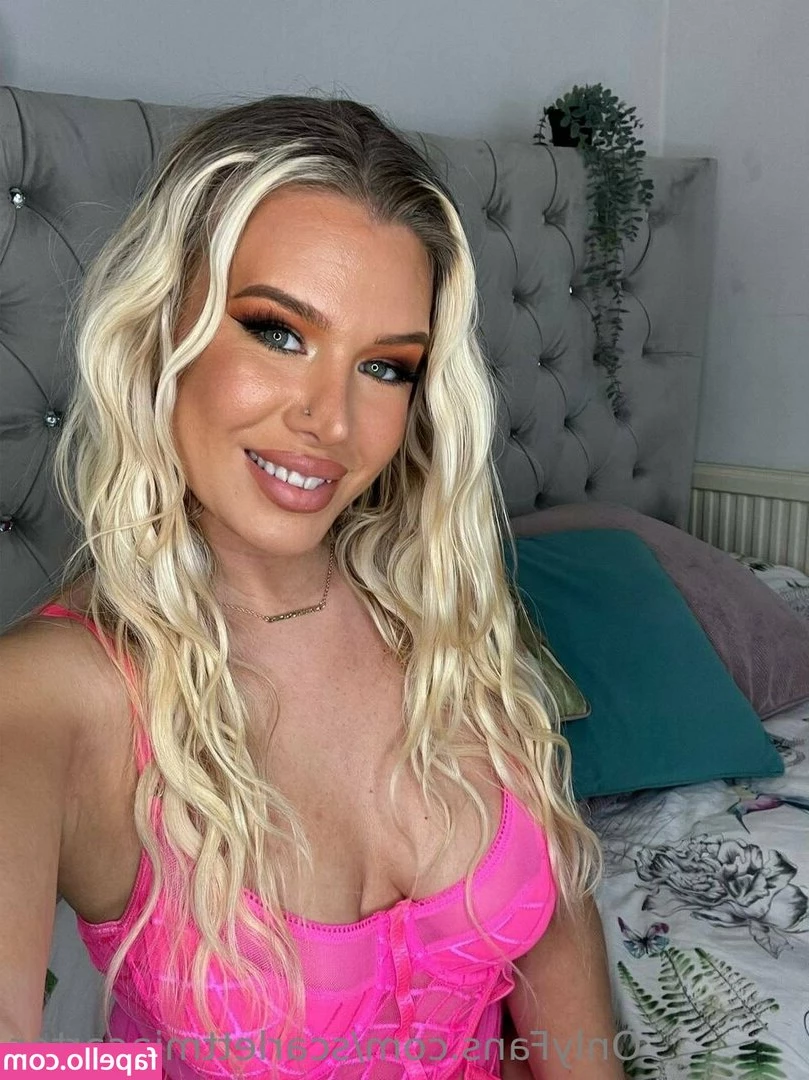 scarlettmiacarter - Can I put it on you?