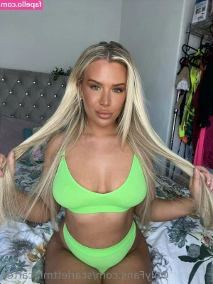 scarlettmiacarter - HOW AM I SO HECKIN HOT omg  https://onlyfans.com/250890092/tinytoni
