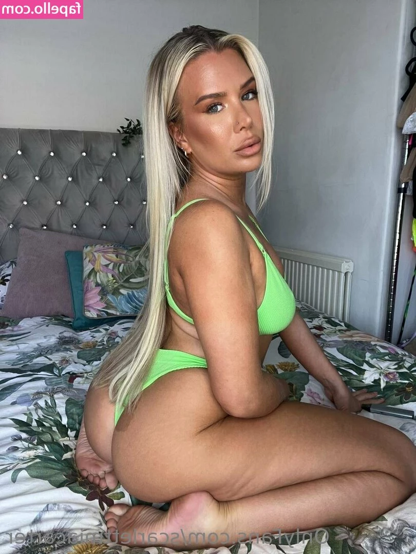 scarlettmiacarter - A little bit fun with synthetic furr  if You want to see what is