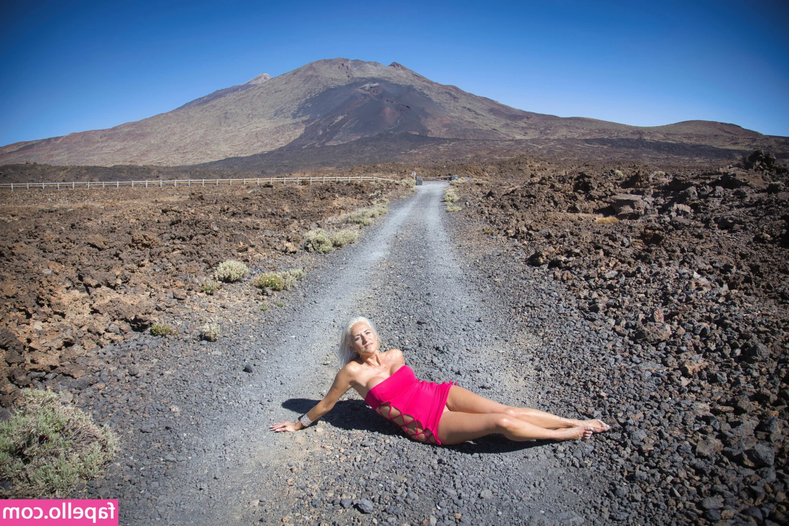 Gaia On Top [ gaia-on-top-2 ] - Happy Thursday