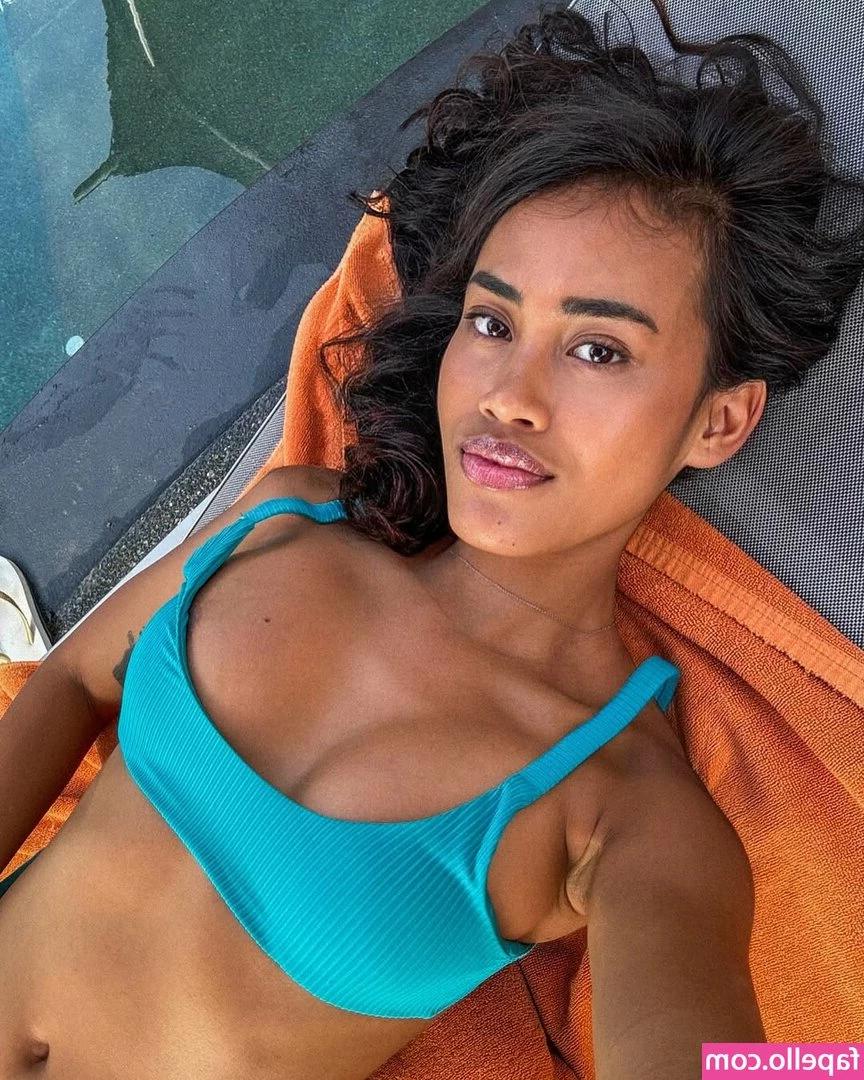 Kiana.pix [ kiana-pix-1 ] - Personal
