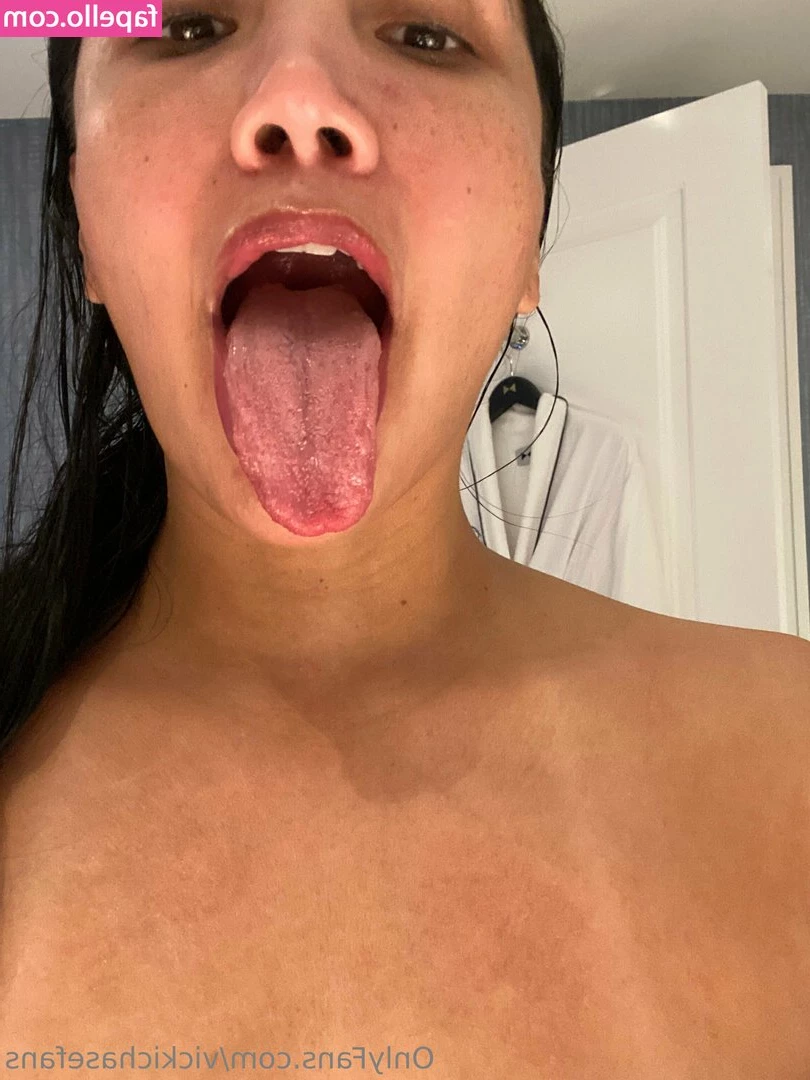 vickichasefans - Are you ready for your spankings