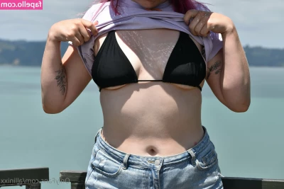 allinixx - tell me the truth, are you an Ass or a Tit man?