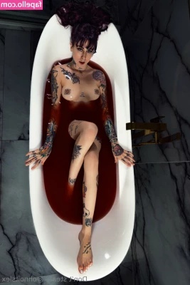 ohnoitslexfree - Love the skin you're in. 🫦