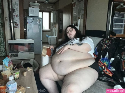 sweetsp666 - Anybody want to spread these lips and eat this pussy for me  It s not