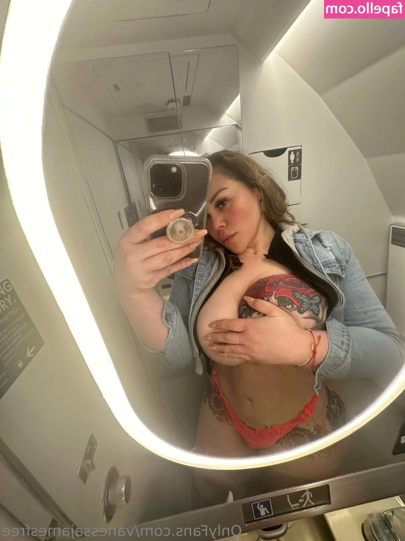 vanessasfreepage - Doing a little cooking before bed