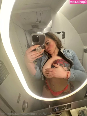 vanessasfreepage - Doing a little cooking before bed