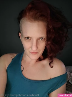 lauralavender1 - Wish you were licking this wet ass pussy