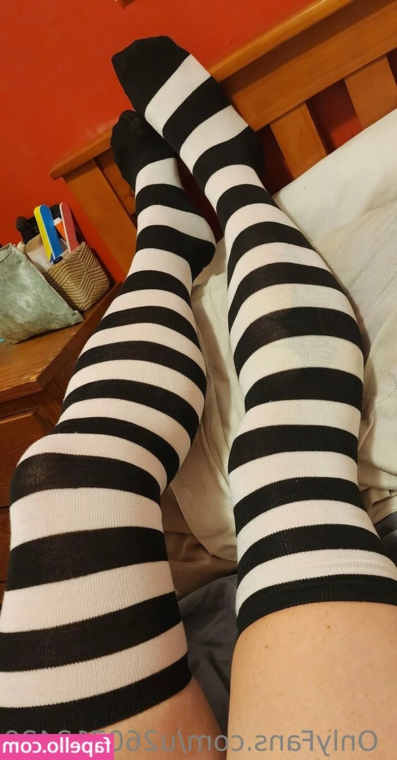 u260712429 - Woke up feeling extra naughty today   Cum chat with me to find out