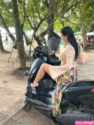 karysmithtvv - Good morning everyone  my sunny bunnies   Today I woke up in a great
