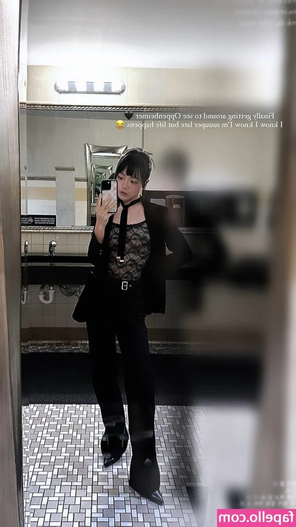 Veganbunnyelle - Pull down my zipper