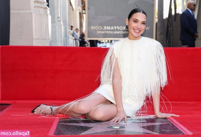 gal_gadot [ gal-gadot ] - 𝓌𝑒𝓉 𝒾𝓃 𝒷𝓁𝒶𝒸𝓀  amp  𝓌𝒽𝒾𝓉𝑒