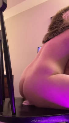 adcharliedoggo - Hot weather or hot body